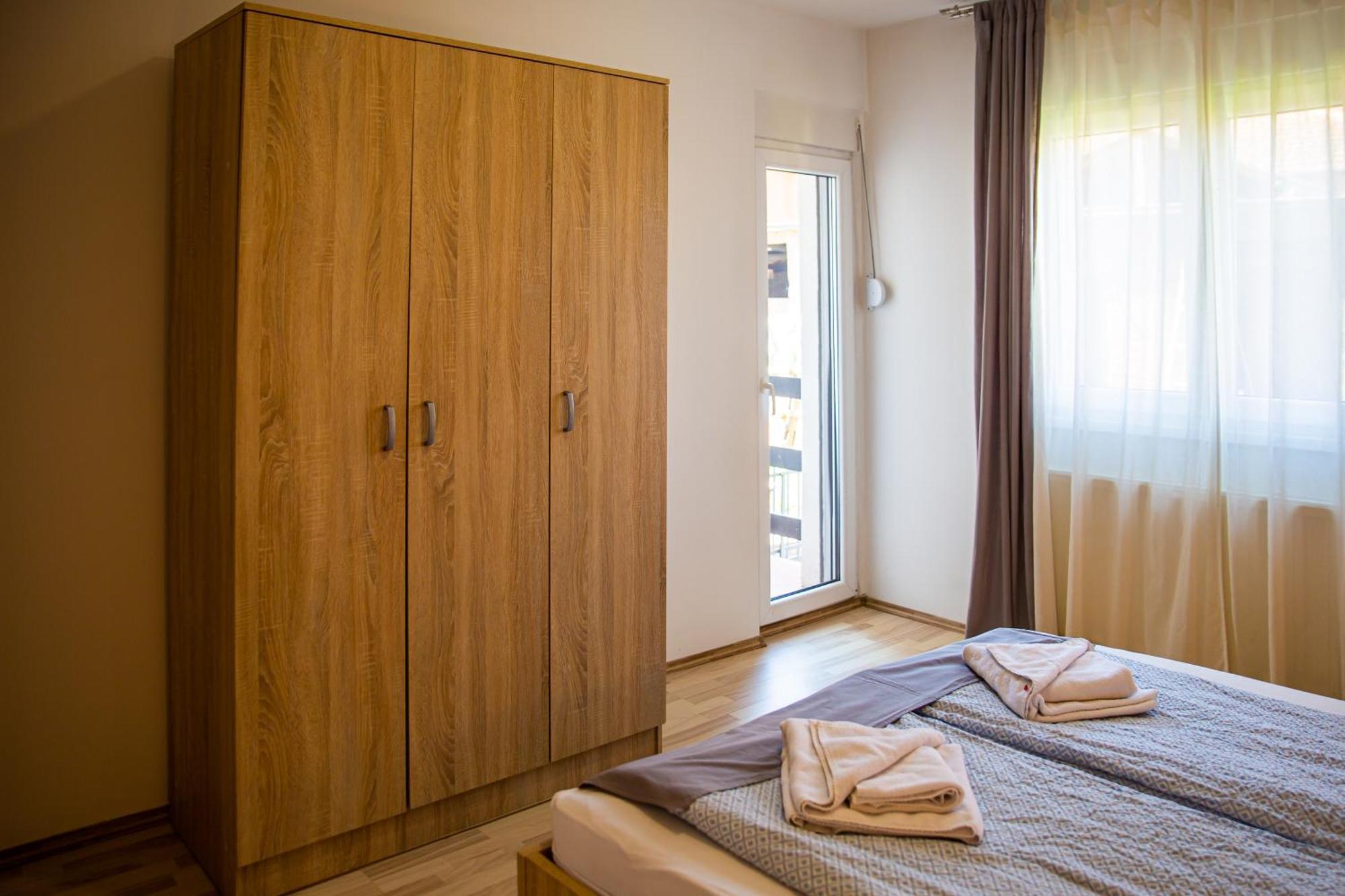 Apartments Velickovic ソコバニャ エクステリア 写真